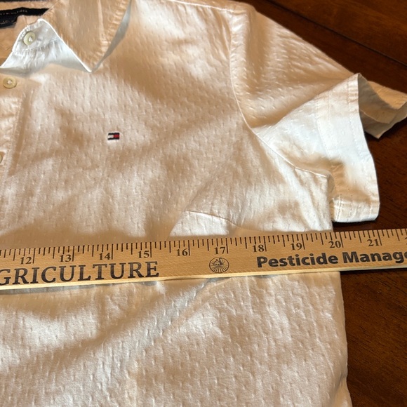 Tommy Hilfiger white Short Sleeve Button-Up Shirt - Picture 4 of 7
